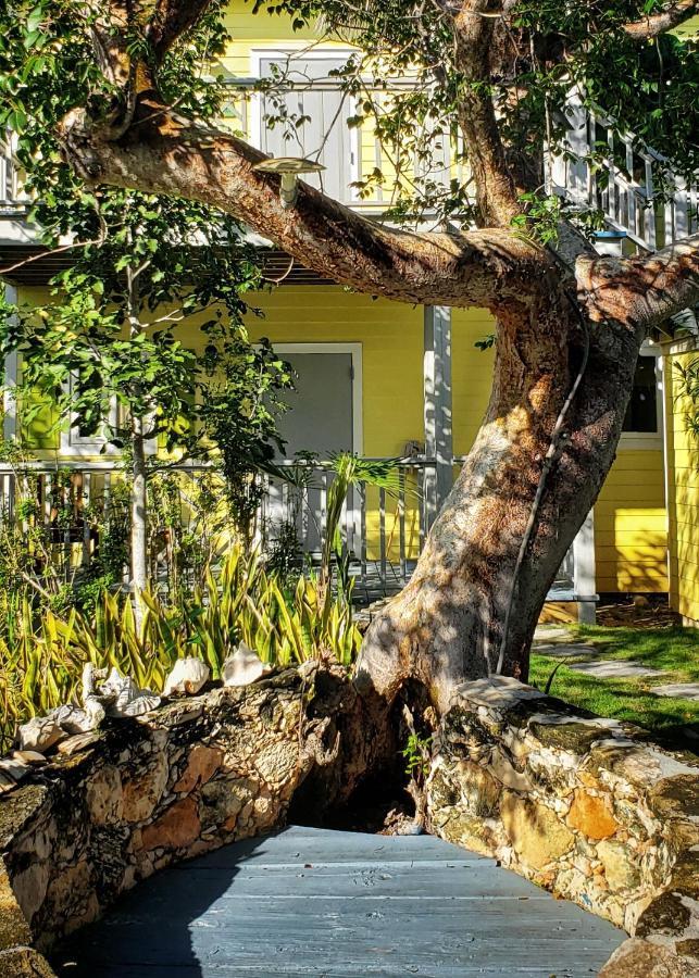 Pineapple Fields Aparthotel Governor's Harbour Exterior foto