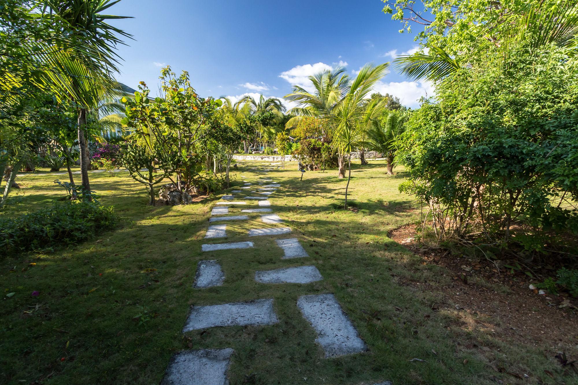 Pineapple Fields Aparthotel Governor's Harbour Exterior foto